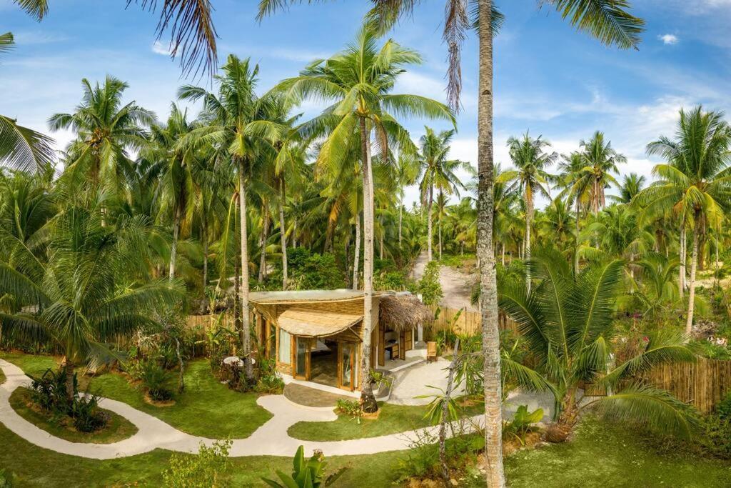 The Bamboo Houses - Tropical Garden & Empty Beach Хенерал Луна Екстериор снимка